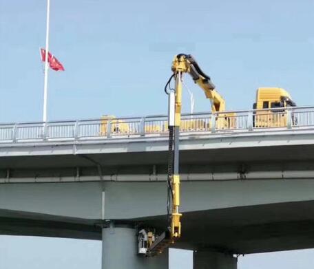臂架式橋梁檢測車